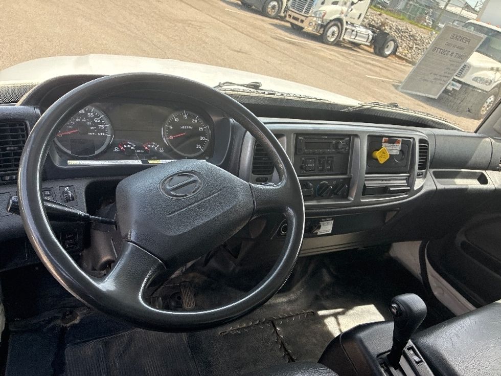 Medium Duty Box Truck-Light and Medium Duty Trucks-Hino-2019-268-Nashville (Mount Juliet)-TN-251,566\n\t\tmiles-$ 40,000 - Image 18