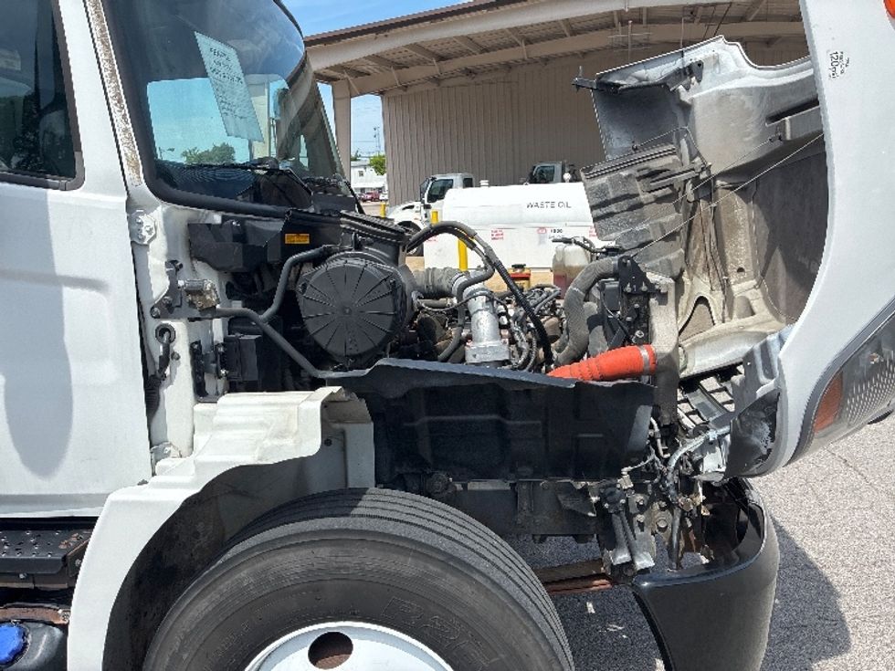 Medium Duty Box Truck-Light and Medium Duty Trucks-Hino-2019-268-Nashville (Mount Juliet)-TN-251,566\n\t\tmiles-$ 40,000 - Image 23