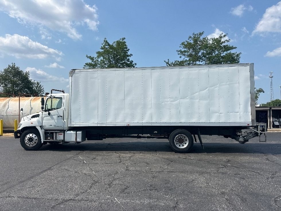Medium Duty Box Truck-Light and Medium Duty Trucks-Hino-2019-268-New Castle-DE-129,795\n\t\tmiles-$ 52,000 - Image 4
