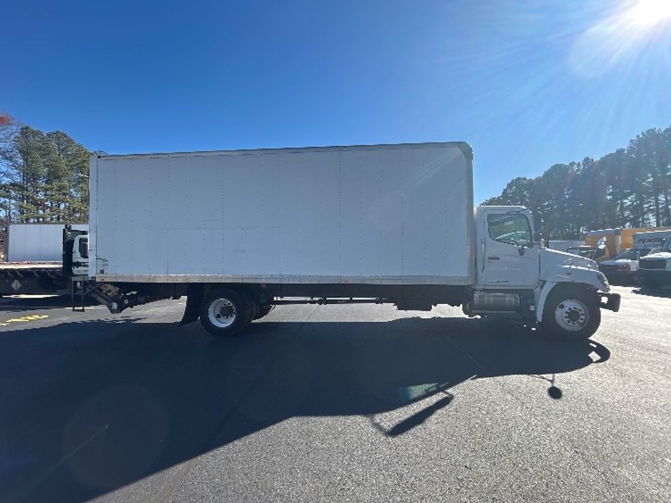 Medium Duty Box Truck-Light and Medium Duty Trucks-Hino-2019-268-Norcross-GA-170,778\n\t\tmiles-$ 55,750 - Image 15