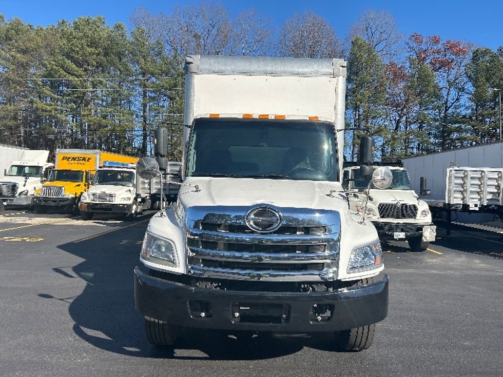Medium Duty Box Truck-Light and Medium Duty Trucks-Hino-2019-268-Norcross-GA-170,778\n\t\tmiles-$ 55,750 - Image 2