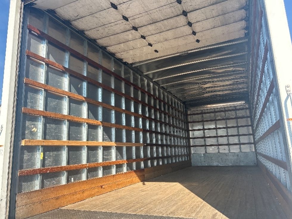 Medium Duty Box Truck-Light and Medium Duty Trucks-Hino-2019-268-Norcross-GA-172,859\n\t\tmiles-$ 49,750 - Image 11