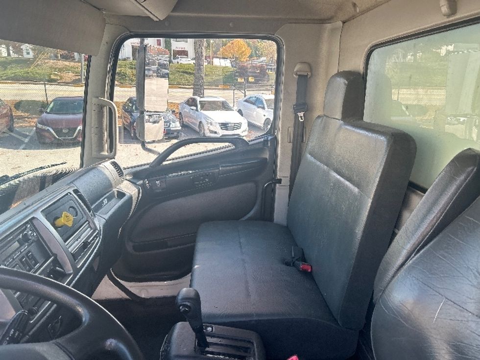 Medium Duty Box Truck-Light and Medium Duty Trucks-Hino-2019-268-Norcross-GA-172,859\n\t\tmiles-$ 49,750 - Image 19