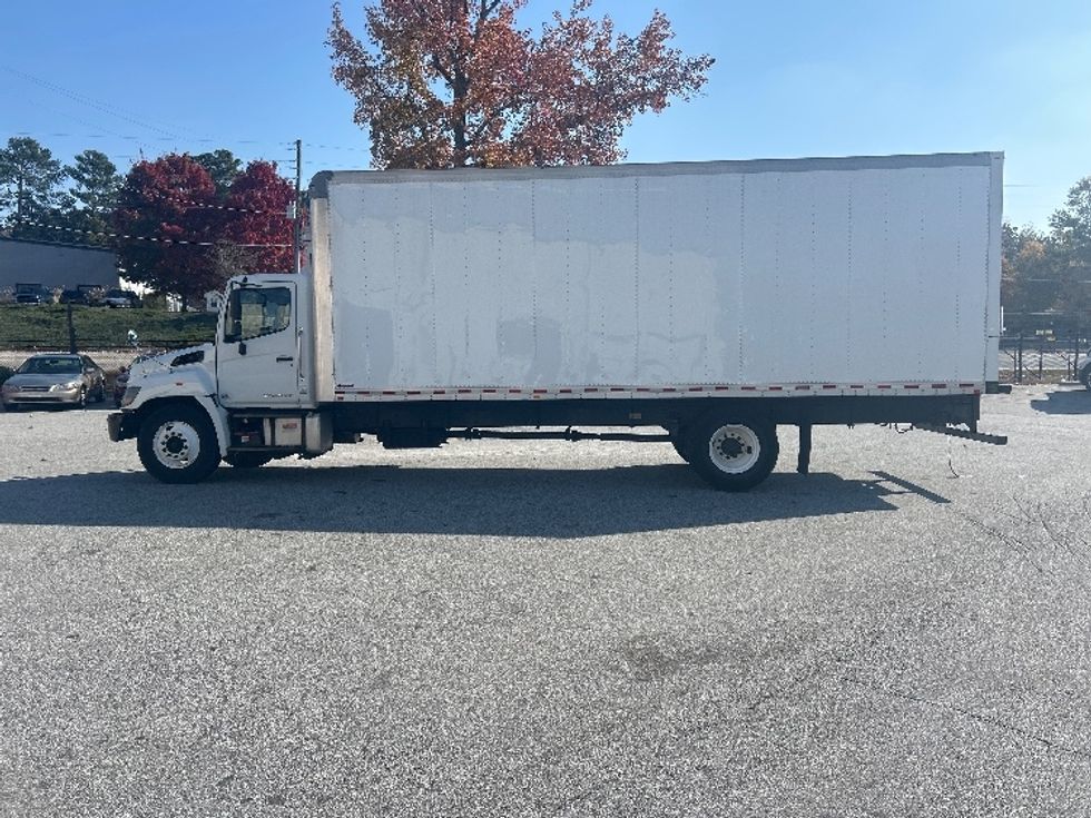 Medium Duty Box Truck-Light and Medium Duty Trucks-Hino-2019-268-Norcross-GA-172,859\n\t\tmiles-$ 49,750 - Image 4
