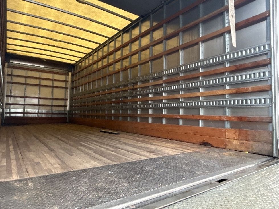 Medium Duty Box Truck-Light and Medium Duty Trucks-Hino-2019-268-Norcross-GA-225,505\n\t\tmiles-$ 45,500 - Image 12