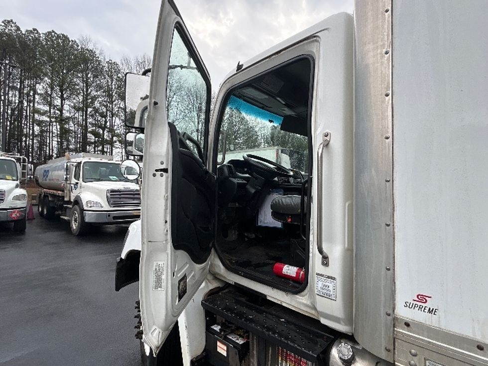 Medium Duty Box Truck-Light and Medium Duty Trucks-Hino-2019-268-Norcross-GA-225,505\n\t\tmiles-$ 45,500 - Image 16