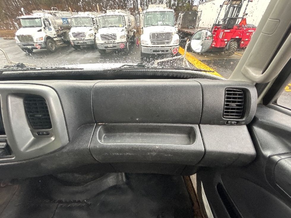 Medium Duty Box Truck-Light and Medium Duty Trucks-Hino-2019-268-Norcross-GA-225,505\n\t\tmiles-$ 45,500 - Image 21