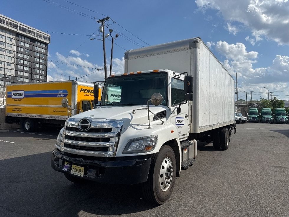 Medium Duty Box Truck-Light and Medium Duty Trucks-Hino-2019-268-North Bergen-NJ-112,090\n\t\tmiles-$ 54,750 - Image 1
