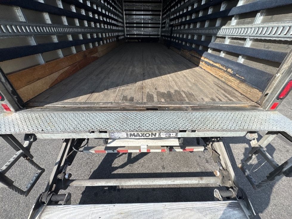 Medium Duty Box Truck-Light and Medium Duty Trucks-Hino-2019-268-North Bergen-NJ-112,090\n\t\tmiles-$ 54,750 - Image 10