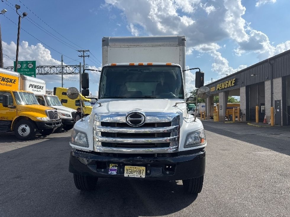 Medium Duty Box Truck-Light and Medium Duty Trucks-Hino-2019-268-North Bergen-NJ-112,090\n\t\tmiles-$ 54,750 - Image 2