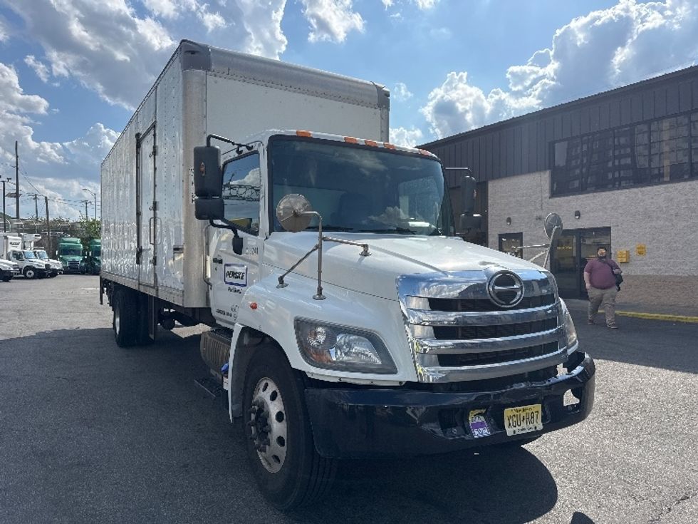 Medium Duty Box Truck-Light and Medium Duty Trucks-Hino-2019-268-North Bergen-NJ-112,090\n\t\tmiles-$ 54,750 - Image 3