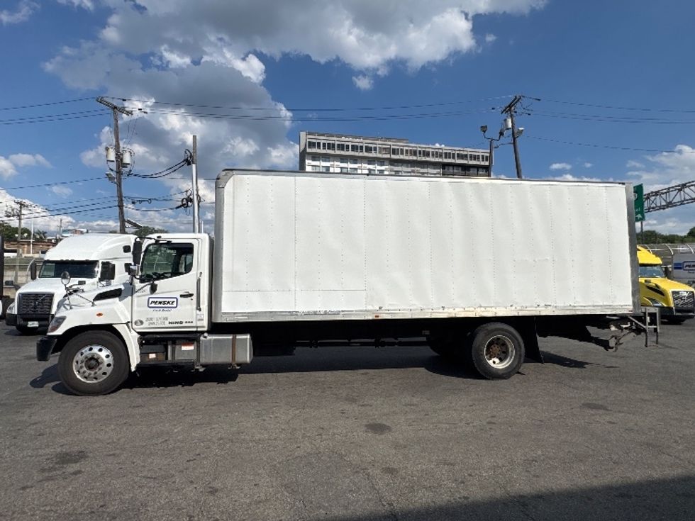Medium Duty Box Truck-Light and Medium Duty Trucks-Hino-2019-268-North Bergen-NJ-112,090\n\t\tmiles-$ 54,750 - Image 4