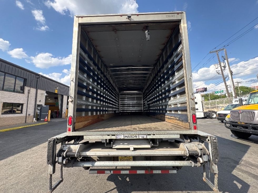 Medium Duty Box Truck-Light and Medium Duty Trucks-Hino-2019-268-North Bergen-NJ-112,090\n\t\tmiles-$ 54,750 - Image 8