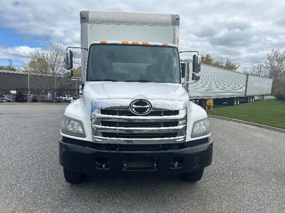 Medium Duty Box Truck-Light and Medium Duty Trucks-Hino-2019-268-Norton-MA-99,545\n\t\tmiles-$ 56,750 - Image 2