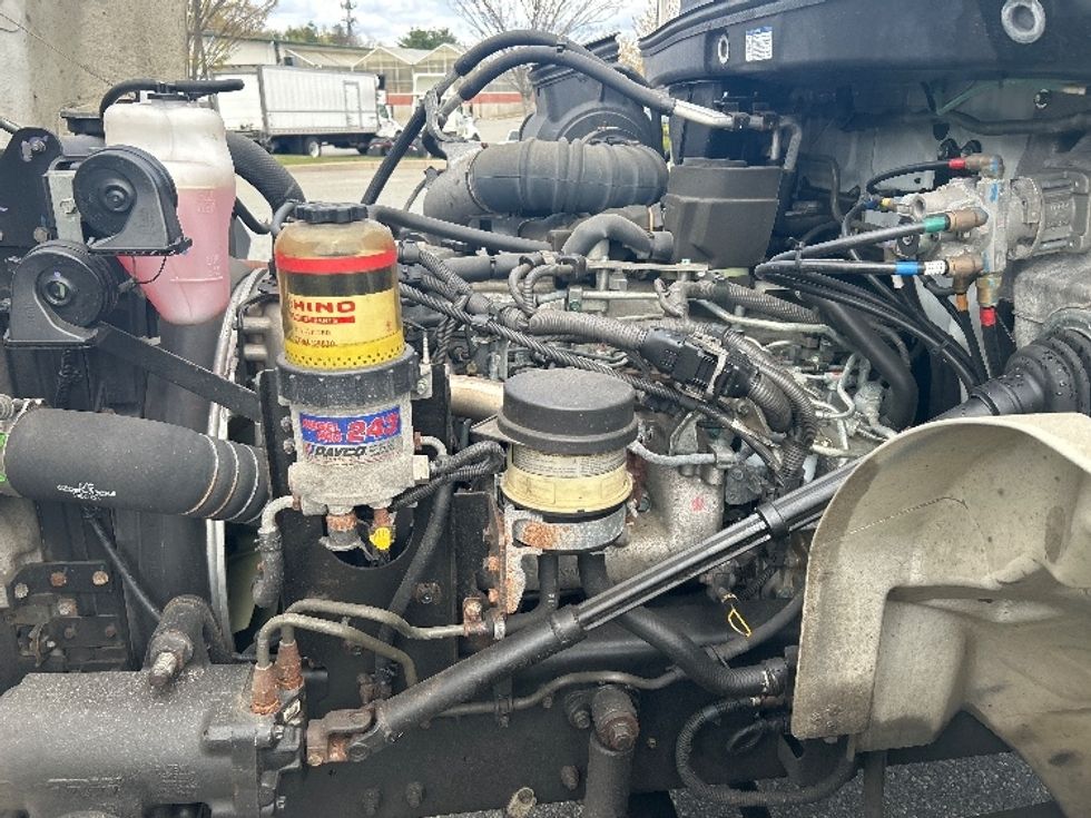 Medium Duty Box Truck-Light and Medium Duty Trucks-Hino-2019-268-Norton-MA-99,545\n\t\tmiles-$ 56,750 - Image 24