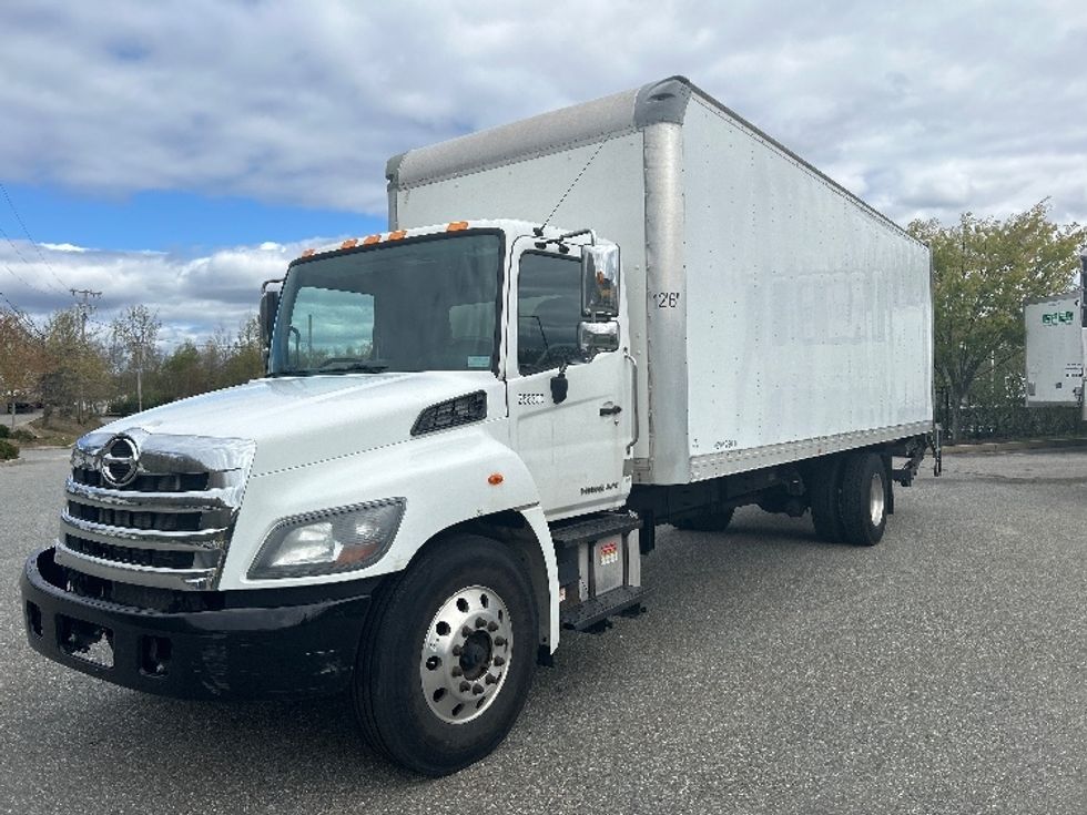 Medium Duty Box Truck-Light and Medium Duty Trucks-Hino-2019-268-Norton-MA-99,545\n\t\tmiles-$ 56,750 - Image 3