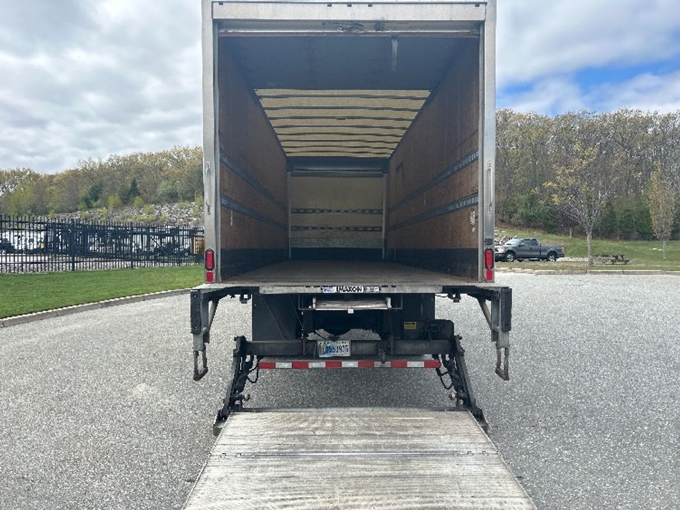 Medium Duty Box Truck-Light and Medium Duty Trucks-Hino-2019-268-Norton-MA-99,545\n\t\tmiles-$ 56,750 - Image 9