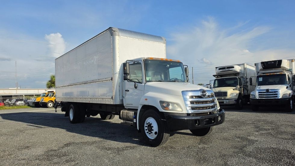Medium Duty Box Truck-Light and Medium Duty Trucks-Hino-2019-268-Ocala-FL-131,412\n\t\tmiles-$ 64,500 - Image 1