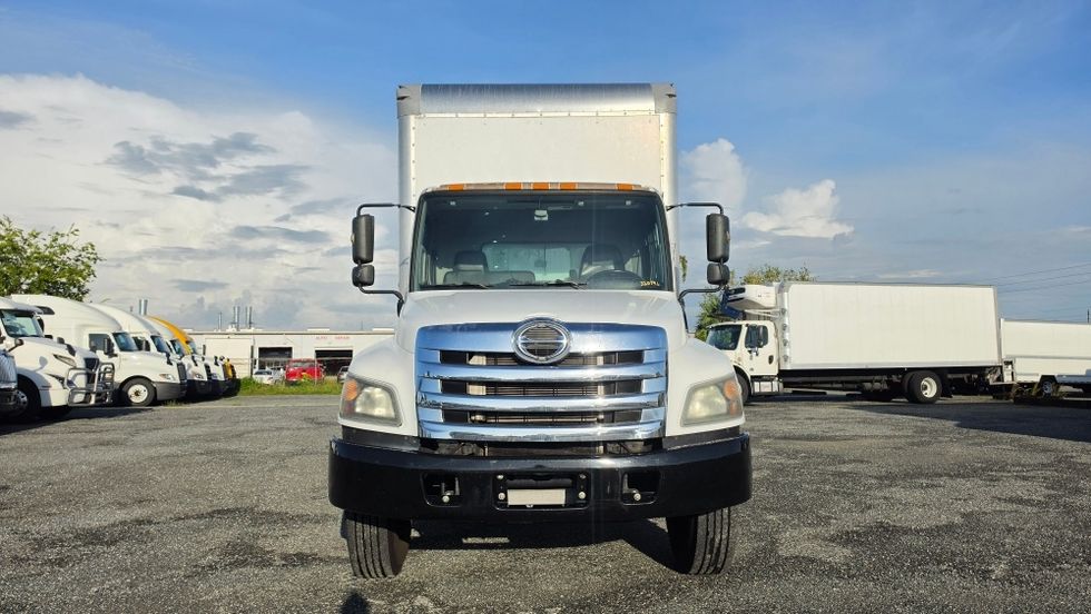 Medium Duty Box Truck-Light and Medium Duty Trucks-Hino-2019-268-Ocala-FL-131,412\n\t\tmiles-$ 64,500 - Image 2