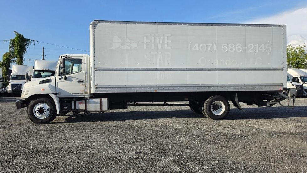 Medium Duty Box Truck-Light and Medium Duty Trucks-Hino-2019-268-Ocala-FL-131,412\n\t\tmiles-$ 64,500 - Image 4