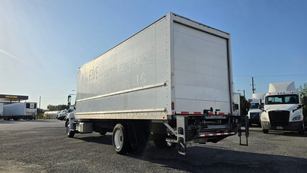 Medium Duty Box Truck-Light and Medium Duty Trucks-Hino-2019-268-Ocala-FL-131,412\n\t\tmiles-$ 64,500 - Image 6