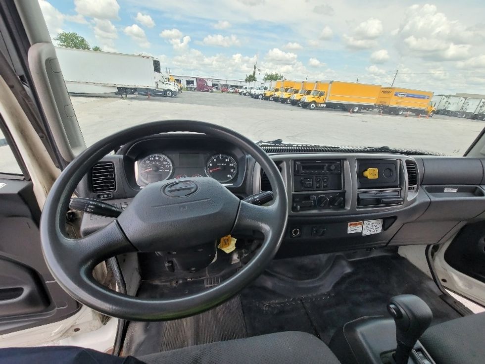 Medium Duty Box Truck-Light and Medium Duty Trucks-Hino-2019-268-Ocala-FL-195,313\n\t\tmiles-$ 50,250 - Image 18