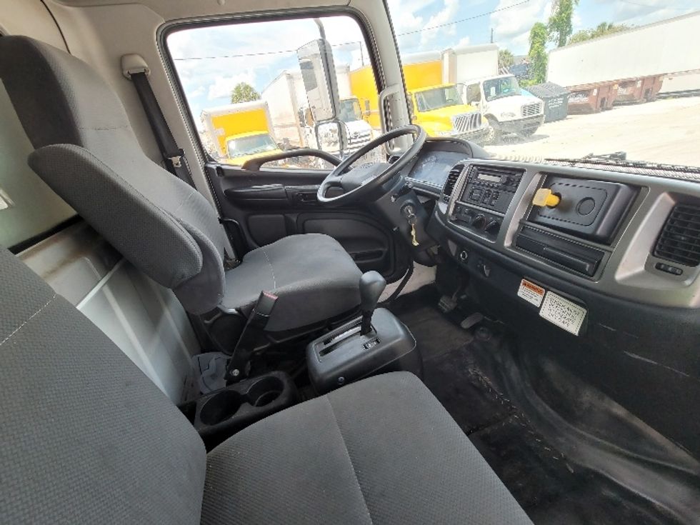 Medium Duty Box Truck-Light and Medium Duty Trucks-Hino-2019-268-Ocala-FL-195,313\n\t\tmiles-$ 50,250 - Image 22