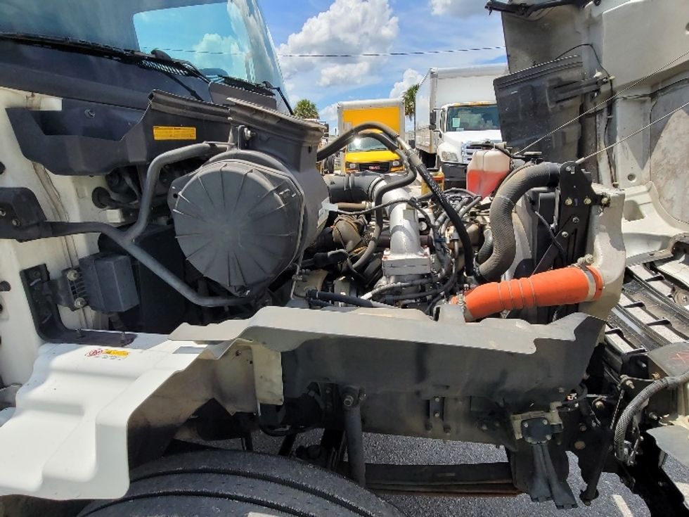 Medium Duty Box Truck-Light and Medium Duty Trucks-Hino-2019-268-Ocala-FL-195,313\n\t\tmiles-$ 50,250 - Image 23