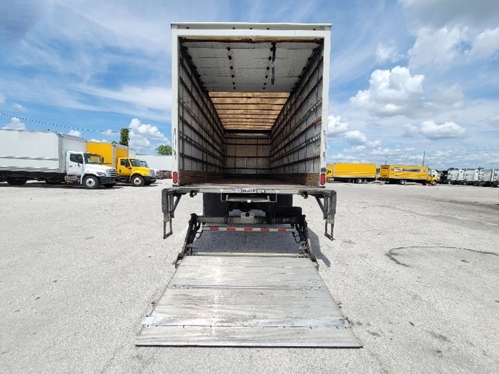 Medium Duty Box Truck-Light and Medium Duty Trucks-Hino-2019-268-Ocala-FL-195,313\n\t\tmiles-$ 50,250 - Image 9
