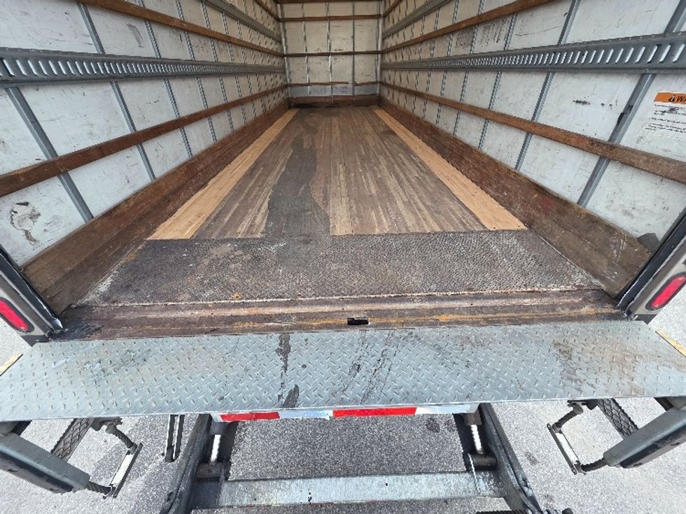 Medium Duty Box Truck-Light and Medium Duty Trucks-Hino-2019-268-Ocala-FL-250,398\n\t\tmiles-$ 39,500 - Image 10