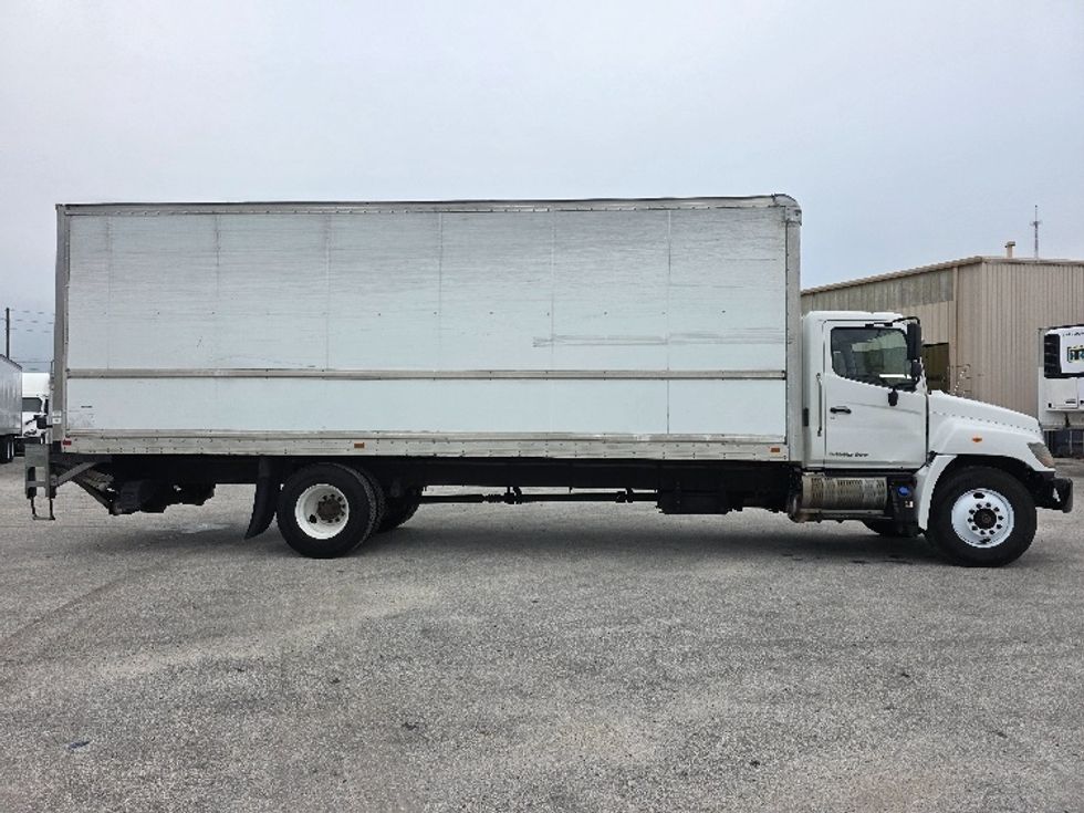 Medium Duty Box Truck-Light and Medium Duty Trucks-Hino-2019-268-Ocala-FL-250,398\n\t\tmiles-$ 39,500 - Image 15