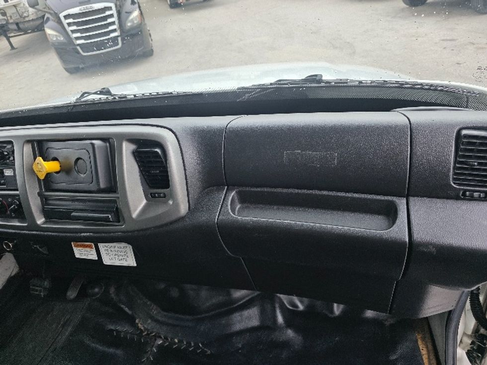 Medium Duty Box Truck-Light and Medium Duty Trucks-Hino-2019-268-Ocala-FL-250,398\n\t\tmiles-$ 39,500 - Image 21