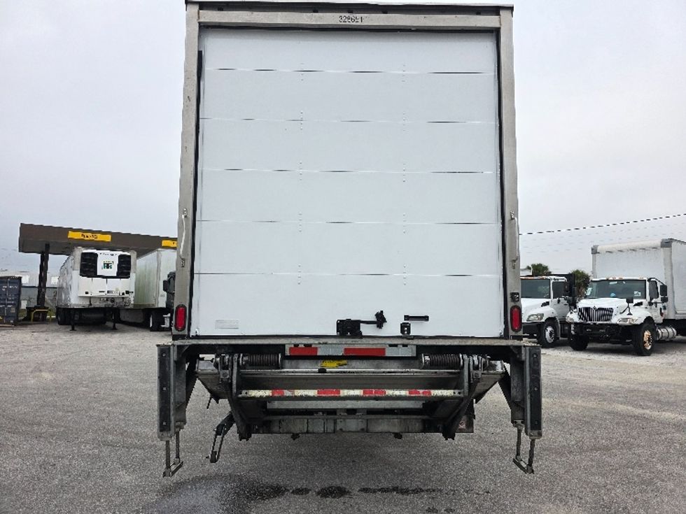 Medium Duty Box Truck-Light and Medium Duty Trucks-Hino-2019-268-Ocala-FL-250,398\n\t\tmiles-$ 39,500 - Image 7
