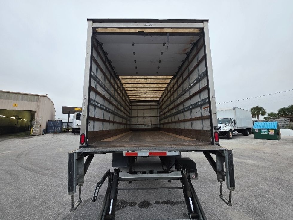 Medium Duty Box Truck-Light and Medium Duty Trucks-Hino-2019-268-Ocala-FL-250,398\n\t\tmiles-$ 39,500 - Image 8