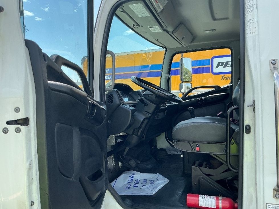 Medium Duty Box Truck-Light and Medium Duty Trucks-Hino-2019-268-Ogden-UT-78,408\n\t\tmiles-$ 56,750 - Image 15
