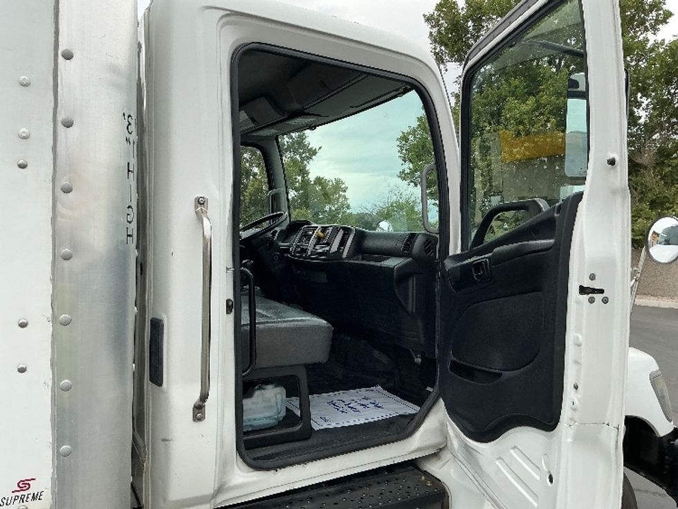 Medium Duty Box Truck-Light and Medium Duty Trucks-Hino-2019-268-Ogden-UT-78,408\n\t\tmiles-$ 56,750 - Image 19