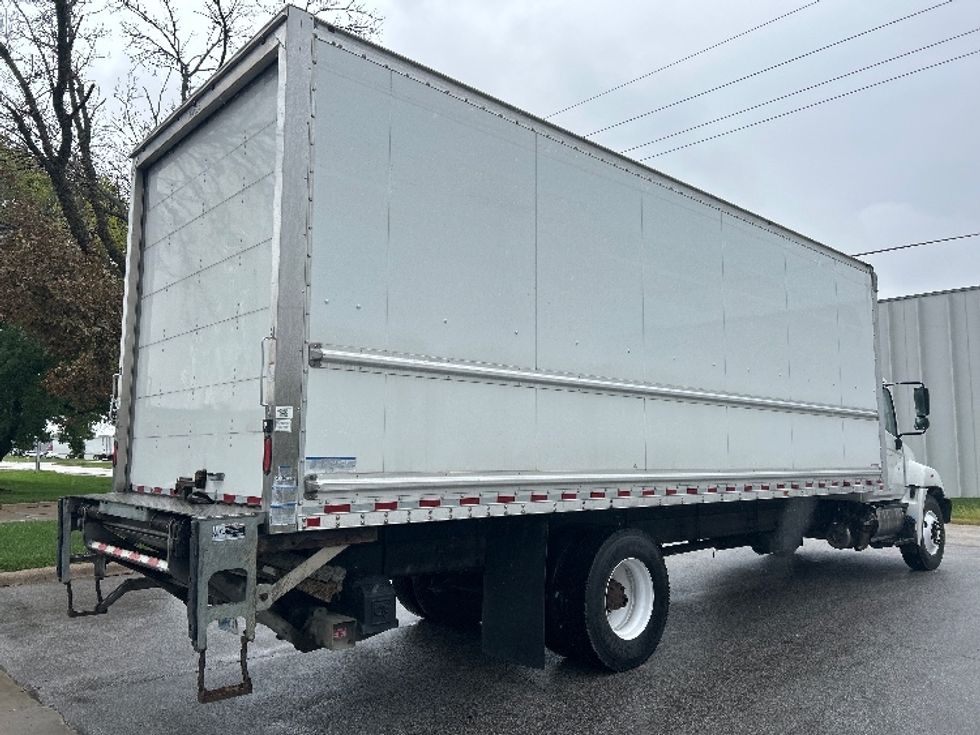 Medium Duty Box Truck-Light and Medium Duty Trucks-Hino-2019-268-Omaha-NE-241,455\n\t\tmiles-$ 41,000 - Image 13