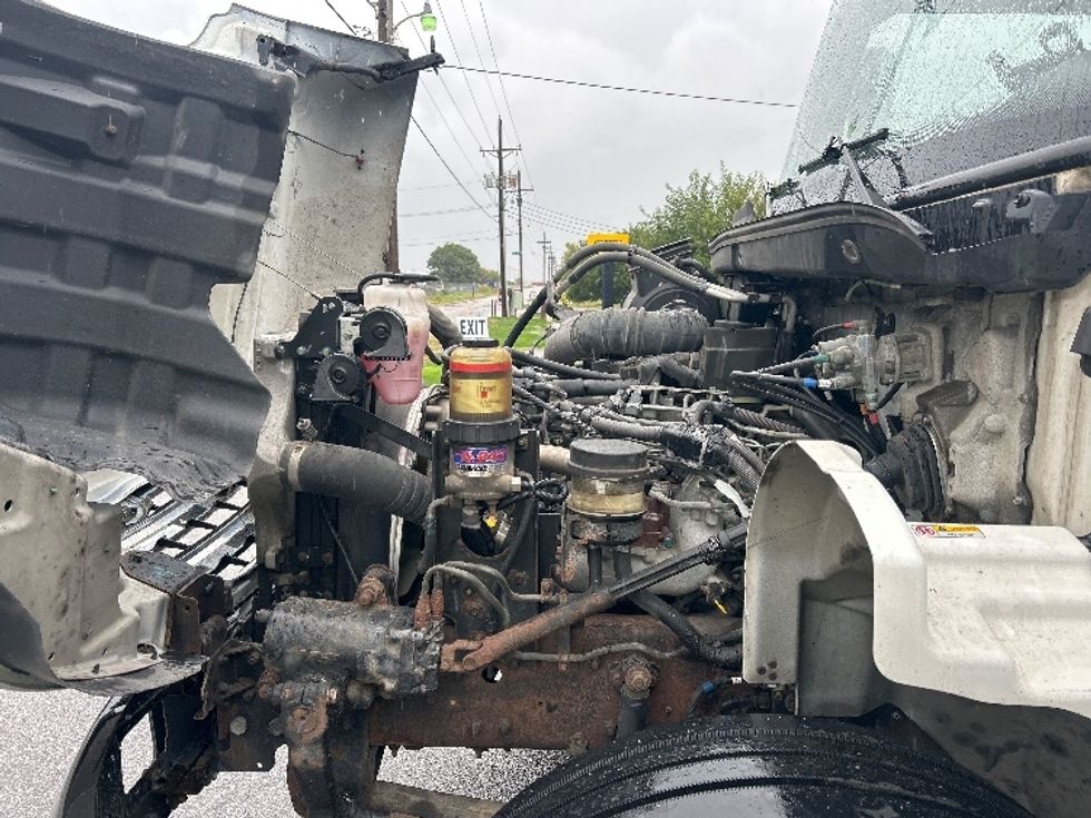 Medium Duty Box Truck-Light and Medium Duty Trucks-Hino-2019-268-Omaha-NE-241,455\n\t\tmiles-$ 41,000 - Image 24