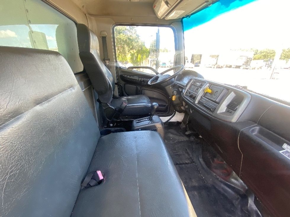 Medium Duty Box Truck-Light and Medium Duty Trucks-Hino-2019-268-Orlando-FL-209,889\n\t\tmiles-$ 42,500 - Image 22