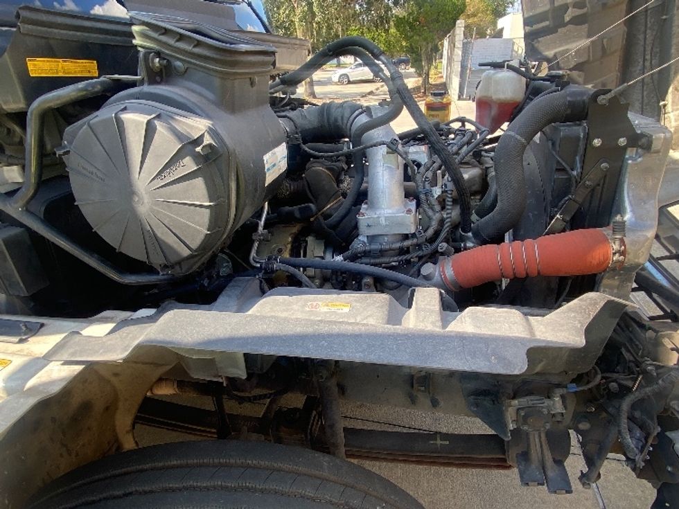 Medium Duty Box Truck-Light and Medium Duty Trucks-Hino-2019-268-Orlando-FL-209,889\n\t\tmiles-$ 42,500 - Image 23