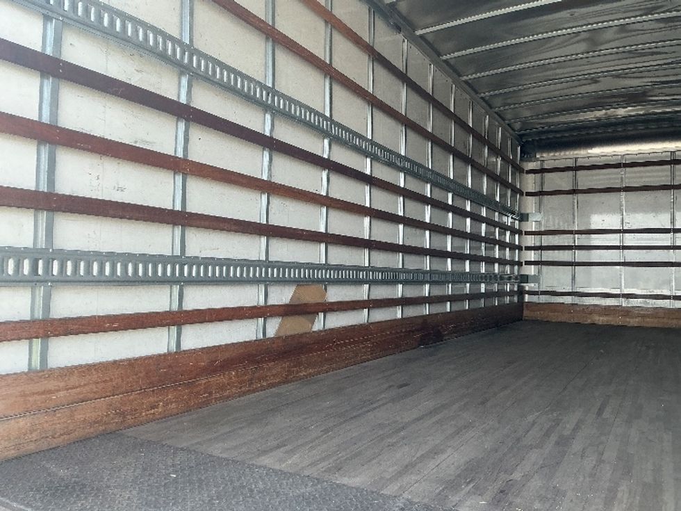 Medium Duty Box Truck-Light and Medium Duty Trucks-Hino-2019-268-Orlando-FL-97,977\n\t\tmiles-$ 61,750 - Image 11