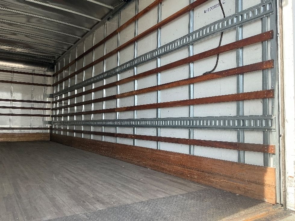 Medium Duty Box Truck-Light and Medium Duty Trucks-Hino-2019-268-Orlando-FL-97,977\n\t\tmiles-$ 61,750 - Image 12