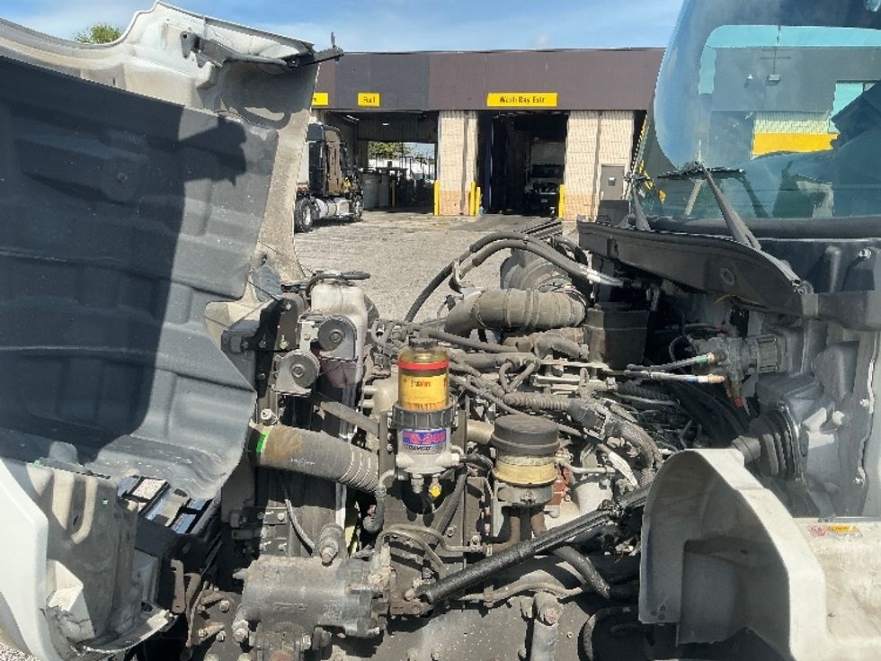 Medium Duty Box Truck-Light and Medium Duty Trucks-Hino-2019-268-Orlando-FL-97,977\n\t\tmiles-$ 61,750 - Image 24