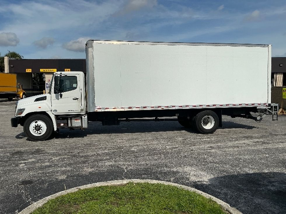 Medium Duty Box Truck-Light and Medium Duty Trucks-Hino-2019-268-Orlando-FL-97,977\n\t\tmiles-$ 61,750 - Image 4