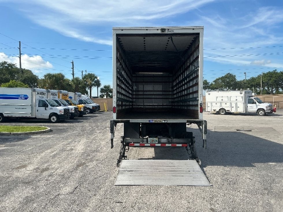 Medium Duty Box Truck-Light and Medium Duty Trucks-Hino-2019-268-Orlando-FL-97,977\n\t\tmiles-$ 61,750 - Image 9