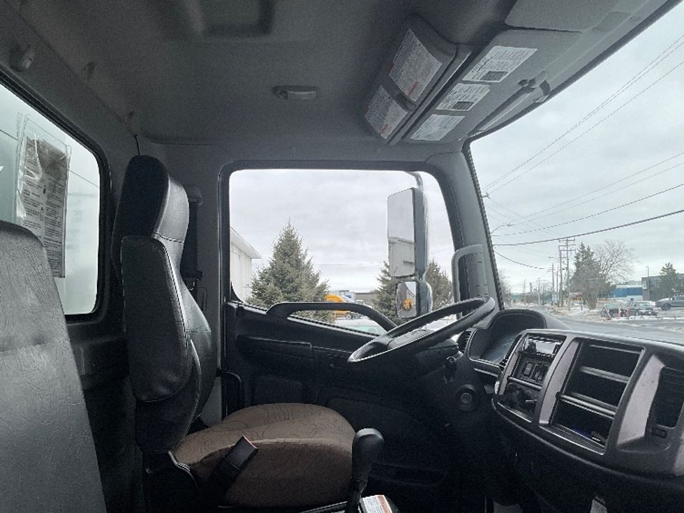Medium Duty Box Truck-Light and Medium Duty Trucks-Hino-2019-268-Ottawa-ON-185,767\n\t\tkm-$ 76,750 - Image 22