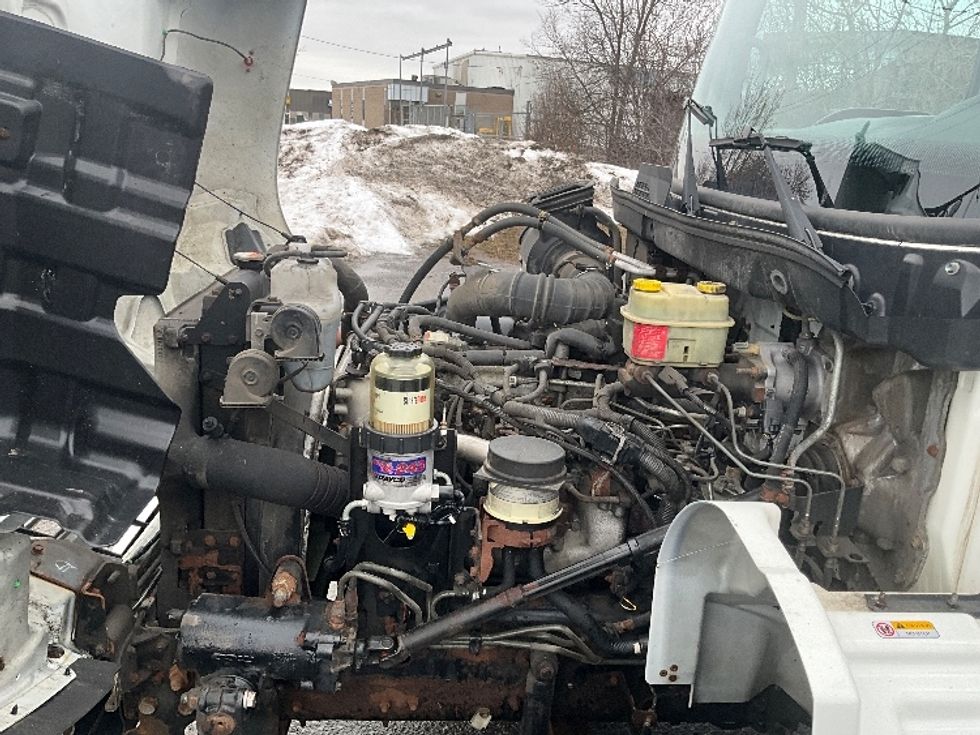 Medium Duty Box Truck-Light and Medium Duty Trucks-Hino-2019-268-Ottawa-ON-185,767\n\t\tkm-$ 76,750 - Image 24