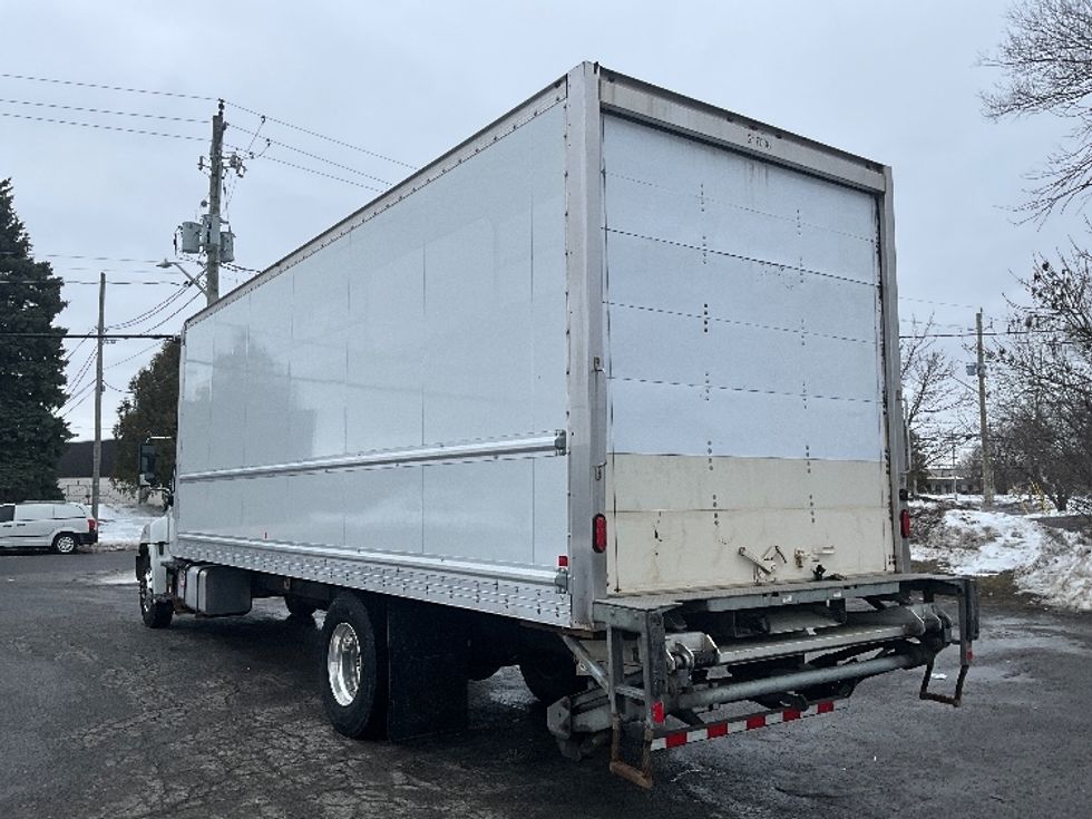 Medium Duty Box Truck-Light and Medium Duty Trucks-Hino-2019-268-Ottawa-ON-185,767\n\t\tkm-$ 76,750 - Image 6
