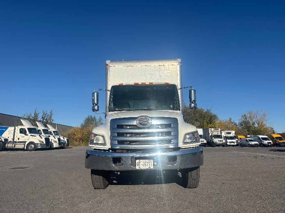 Medium Duty Box Truck-Light and Medium Duty Trucks-Hino-2019-268-Ottawa-ON-272,929\n\t\tkm-$ 69,000 - Image 2