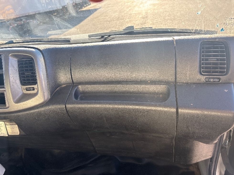 Medium Duty Box Truck-Light and Medium Duty Trucks-Hino-2019-268-Ottawa-ON-272,929\n\t\tkm-$ 69,000 - Image 21